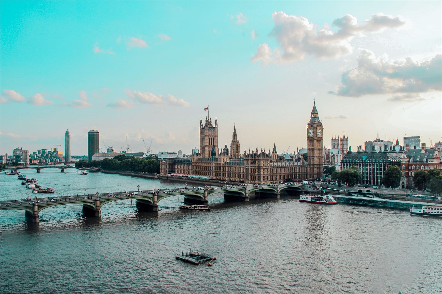 Oneplace2save removals and clearance work in London